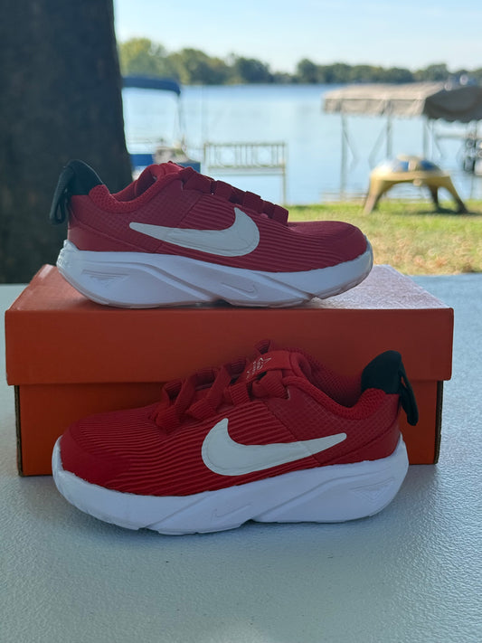 Nike Star Runner size 6C New