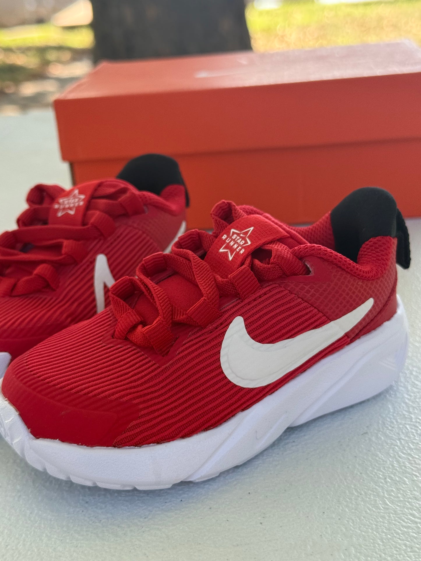 Nike Star Runner size 6C New