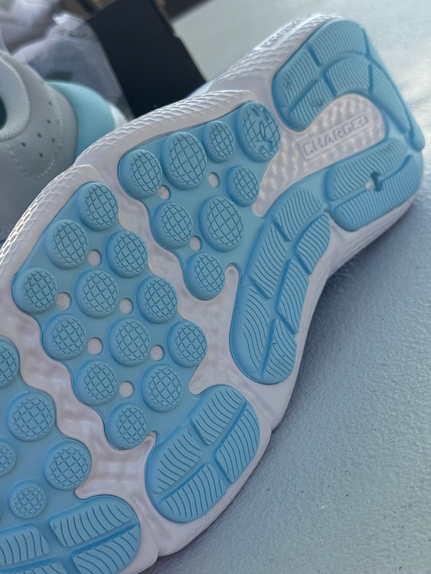 Under Armour Assert 10 Sneakers Girls Running Shoes US 2 Y Gray Stream